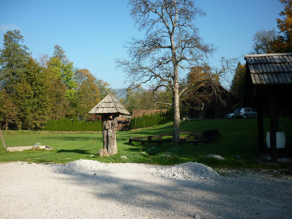Gostisce Smuk Hotel Križe Buitenkant foto