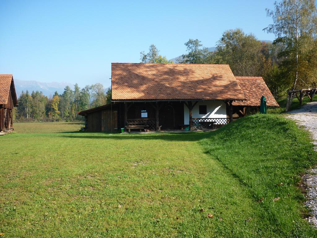 Gostisce Smuk Hotel Križe Buitenkant foto