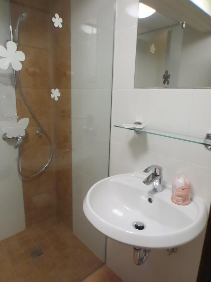 Gostisce Smuk Hotel Križe Buitenkant foto